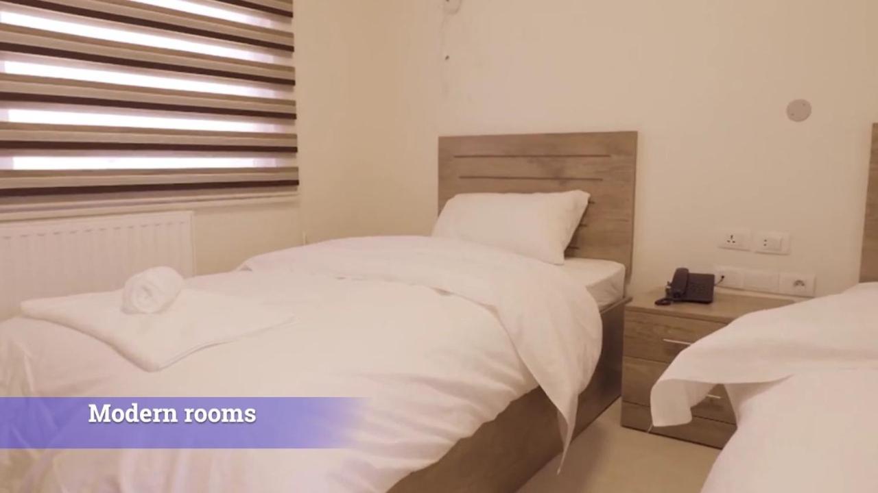 Al-Mujeb Hotel Керак Екстериор снимка